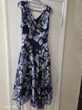 Navy Floral Midi Dress with V-Neck